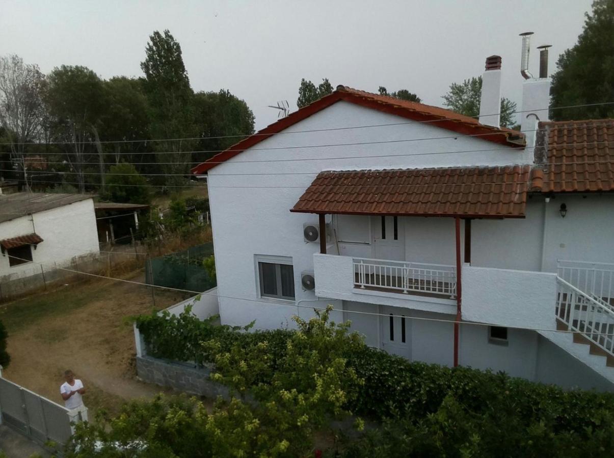 Katerina Rooms Nea Kallikrateia Exterior foto