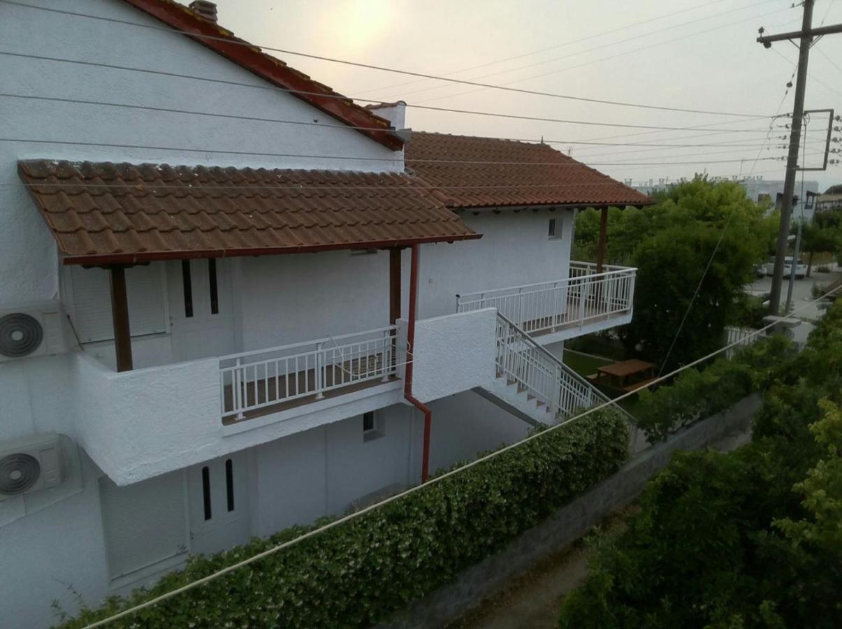 Katerina Rooms Nea Kallikrateia Exterior foto